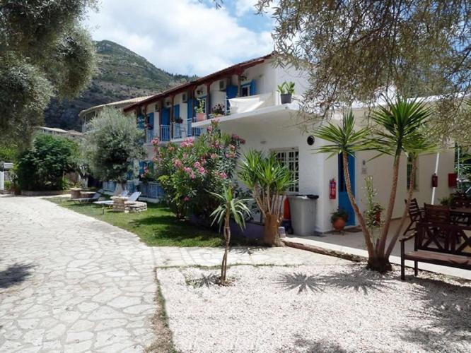 Oceanis Rooms Mikros Gialos Bagian luar foto